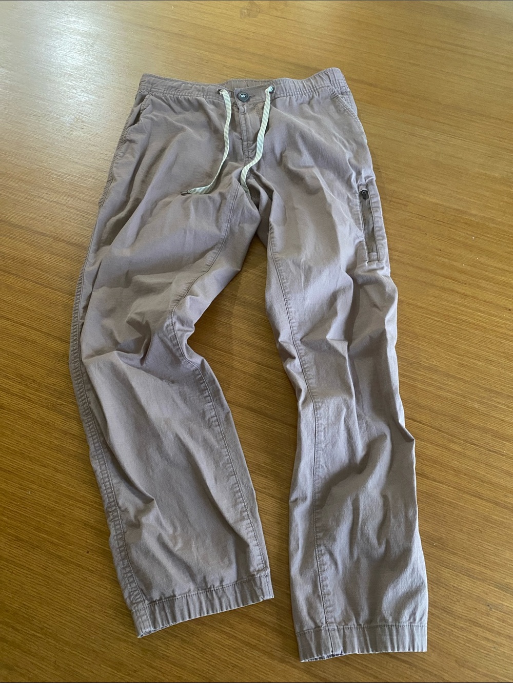 Vuori Womens Ripstop Drawstring Pants in Taupe Pink Tan S
